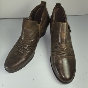 N265 BareTraps Roper Brown Ankle Boots Size 8.5M‎
